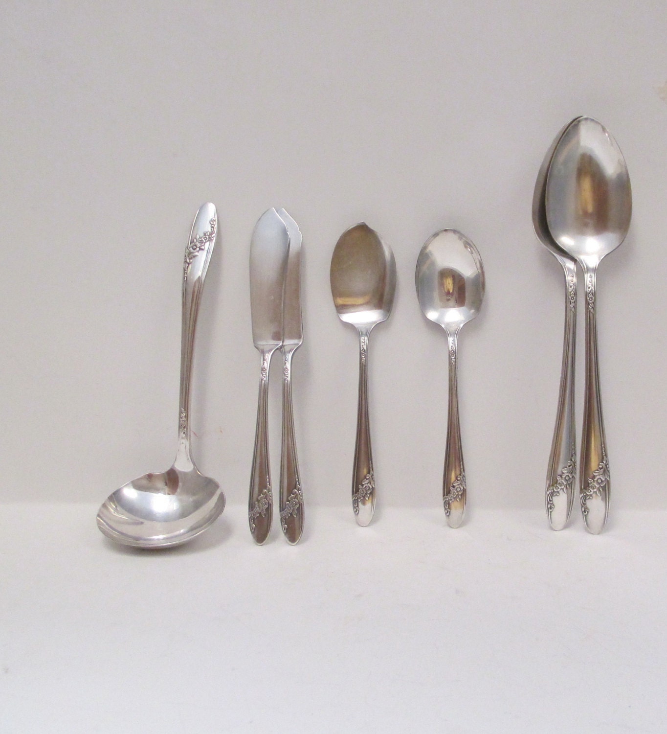 vintage queen bess silver plate serving pieces oneida vintage queen bess silver plate serving pieces oneida