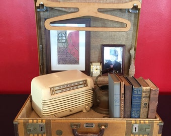 Antique / Vintage Travel Luggage Suitcase