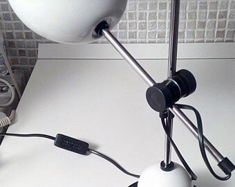 Vintage bureaulamp Ufo tafel lamp ruimtetijdperk jaren 1970 wit metaal chroom prob Hala Zeist