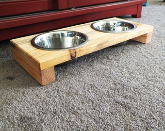 Pet Dish Holder, Small Dog Feeder,Rustic Cat Dish Holder, Elevated pet feeder, simple feeder,raised pet dish,pet bowl holder