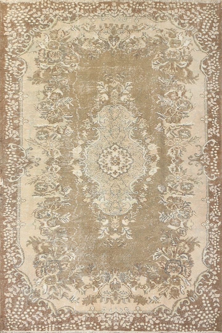 Download 5.5x9 Ft Neutral Vintage Oushak Rug. Muted colors Beige and