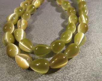 Olive Green Cat's Eye Teardrops Beads 50pcs