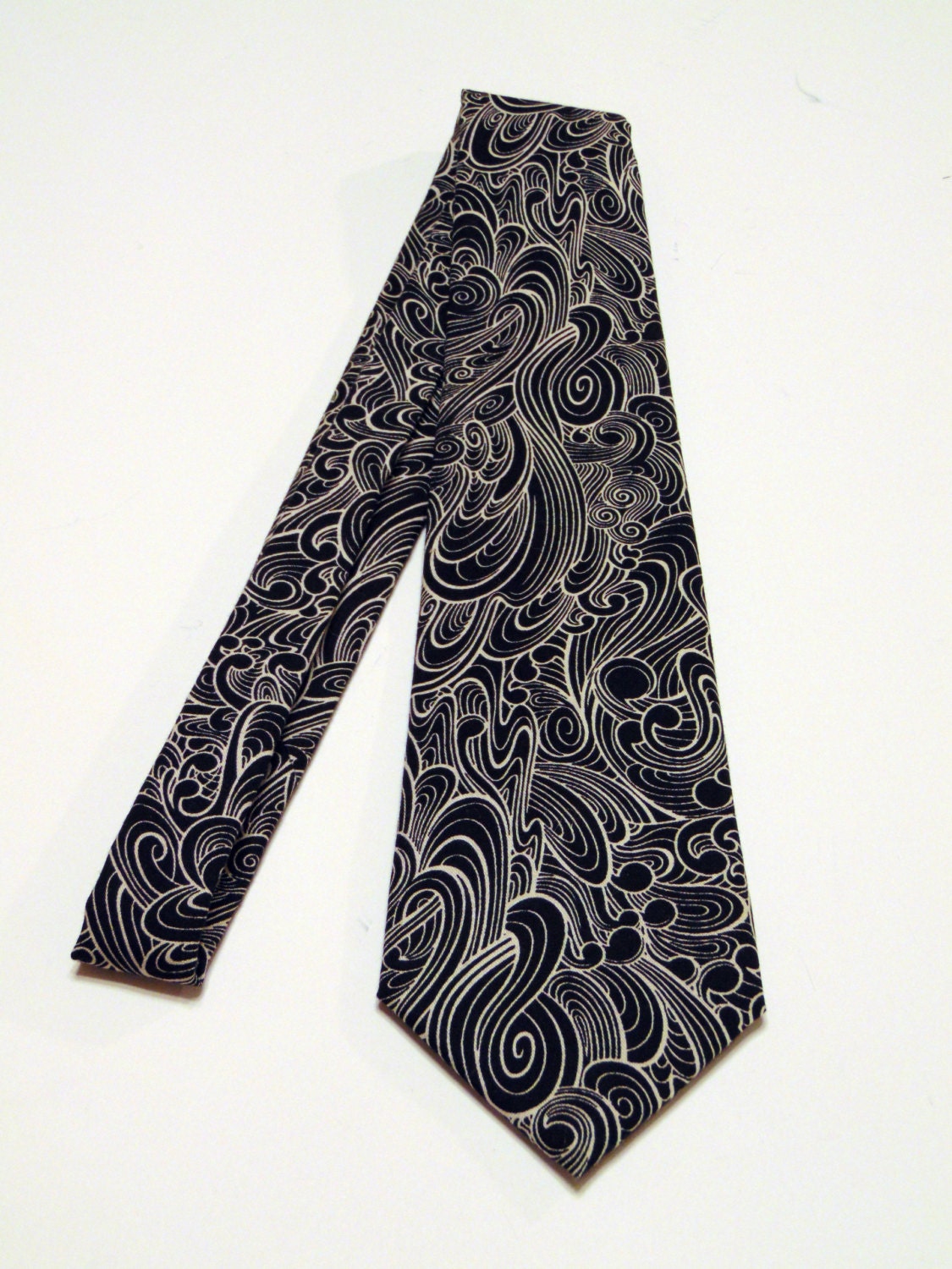 necktie white