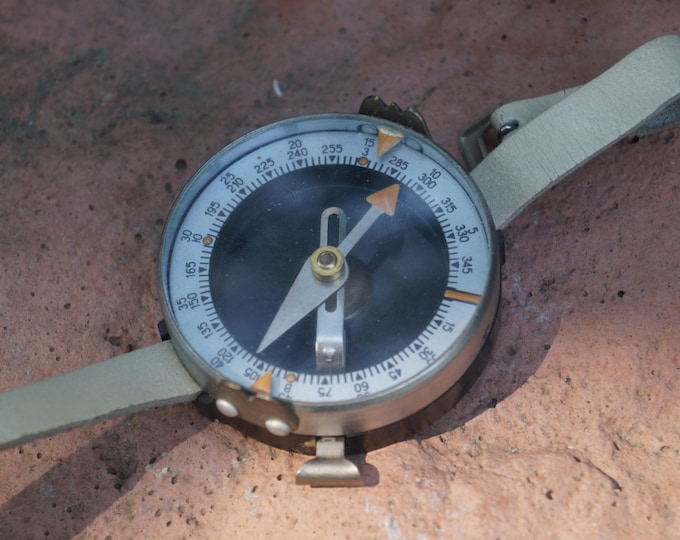 Vintage wrist compass- Soviet compass with metal housing- vintage USSR