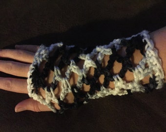 Crochet fingerless gloves