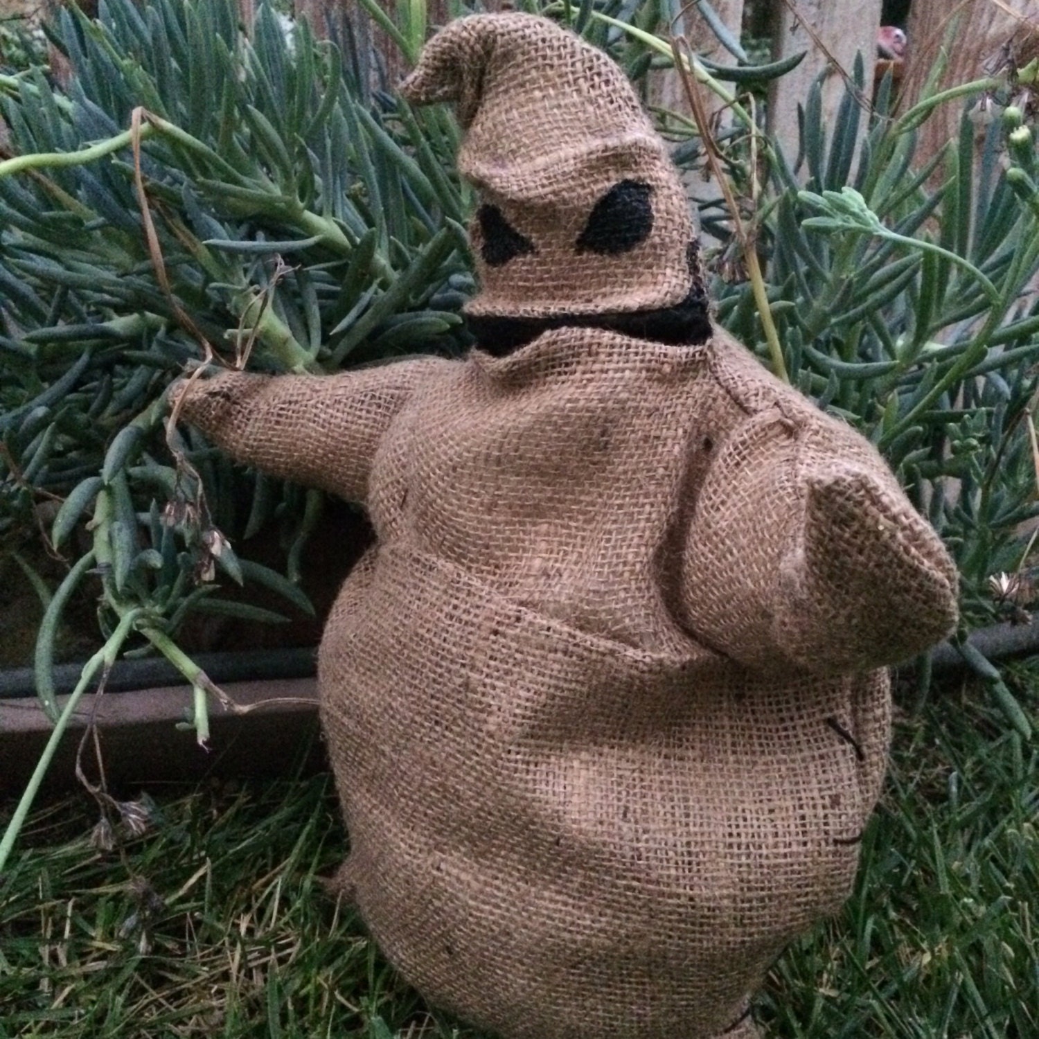 burlap oogie boogie squishmallow