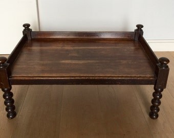 Table basse XIXe d'origine anglaise
