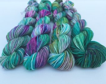 Junk Food- Baby Bird Fingering Mini Skein 75/25 Superwash Merino/Nylon 92yds, 20 gms, 4 ply **Ready To Ship