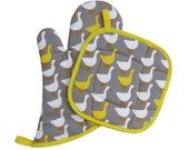 Ducks Oven Mitt and Pot Holder Set