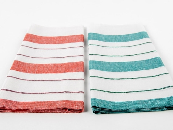 Organic Towels Oasis Towels is A Class Apart Organic Towel Manufacturer We are regarded as the top-class organic towel manufacturer, and are equipped with the best professional team which makes sure to handpick the best organic and natural cotton and raw materials, producing the towels with the help of excellent proficiency and scientific methods.