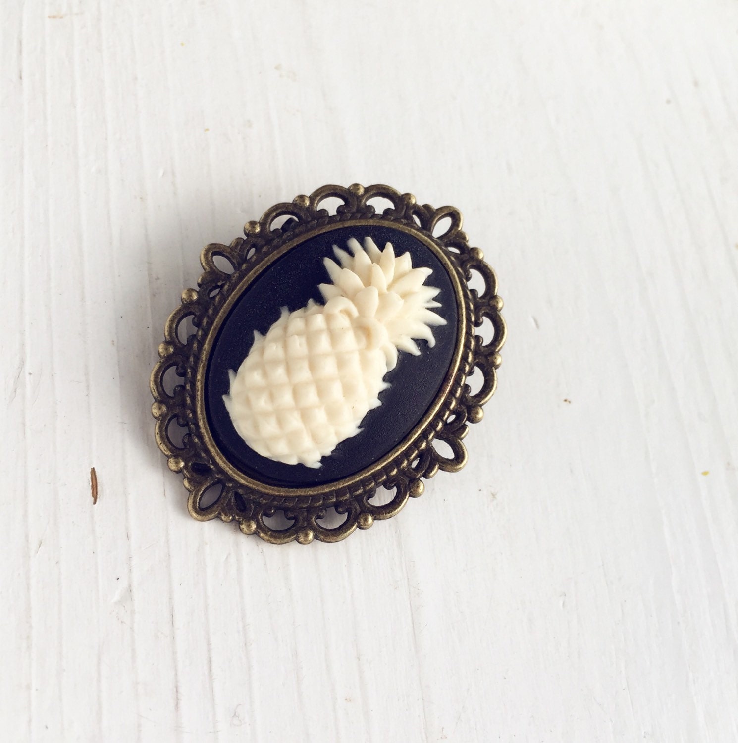 Vintage Style Pineapple Brooch / Small Pin Cameo Tropical
