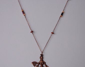 Collier long - Sautoir pendentif Marie-Antoinette cuivré et perles de verre