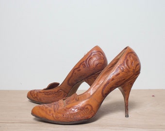 6.5 B | 1950's Vintage Tooled Leather High Heels