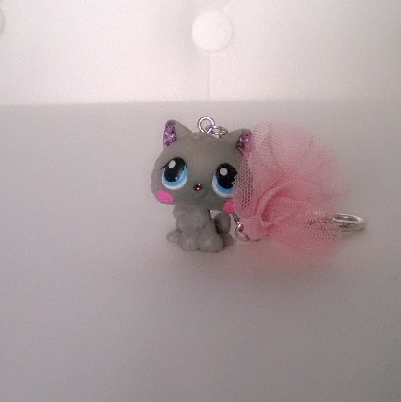 Littlest Pet Shop Gray Kitty Cat Keychain LPS Kawaii Heart
