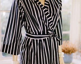 Nautica. One of a kind. READY TO SHIP. Cotton knee length kimono robe or dressing gown in Medium. Nautical robe. Unlined.