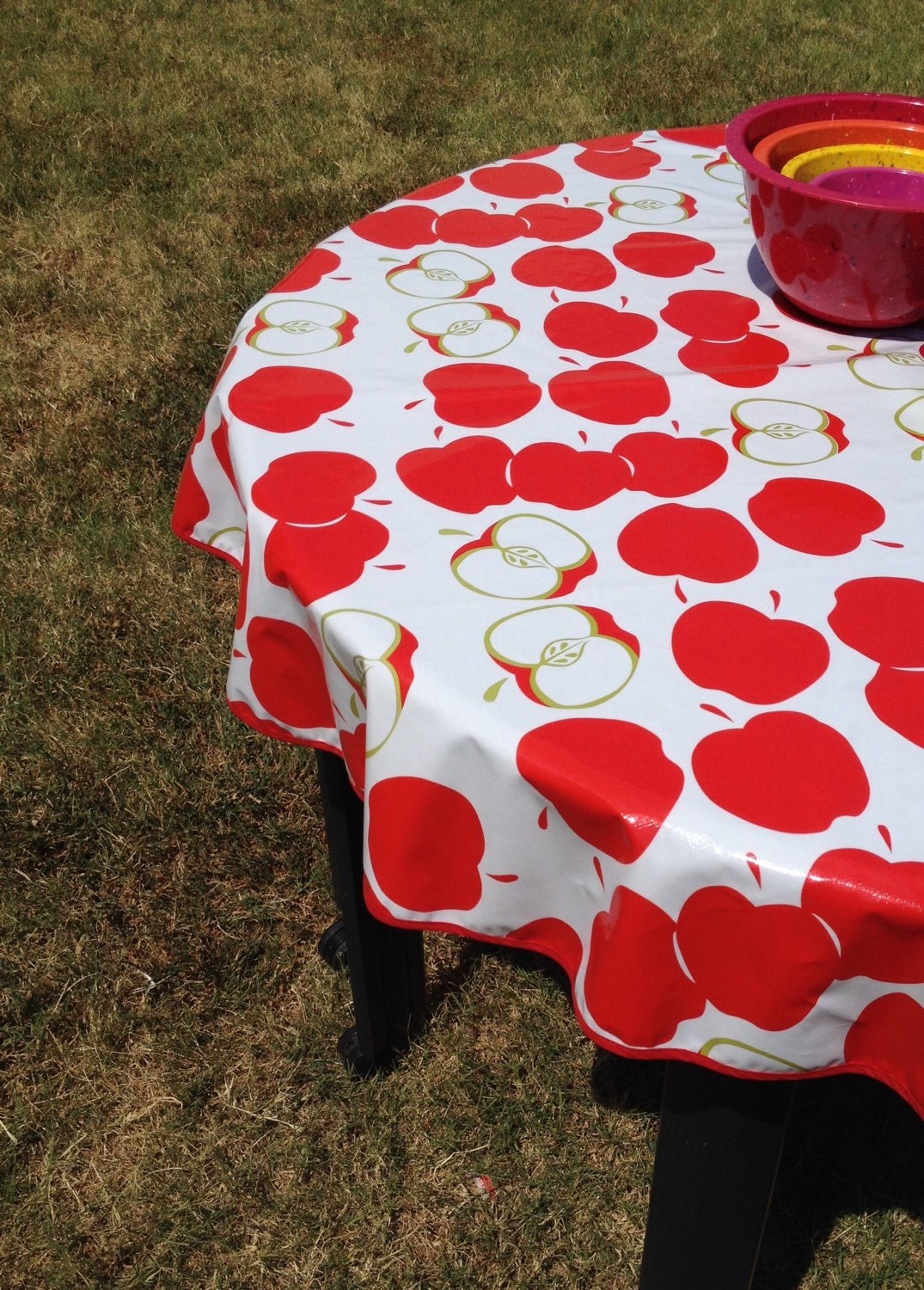 60 Round Oilcloth Tablecloth Red Apple Modern w/ Red