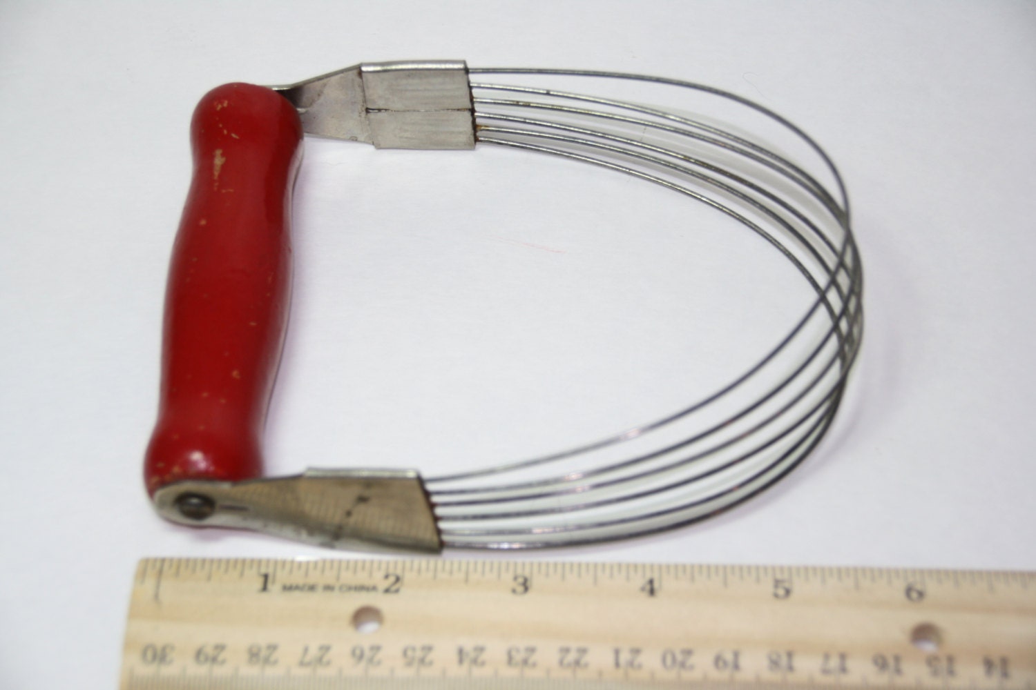 Vintage Androck Dough Pastry Blender Kneader with Bright Red