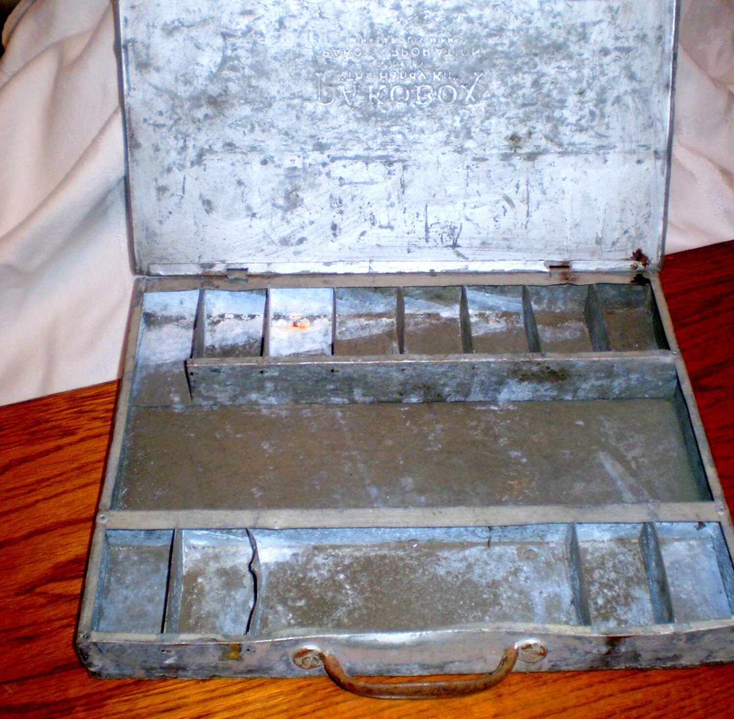 ANTIQUE METAL BOX w/ Compartments 13″x10″ PakOBox “The Handy Kit
