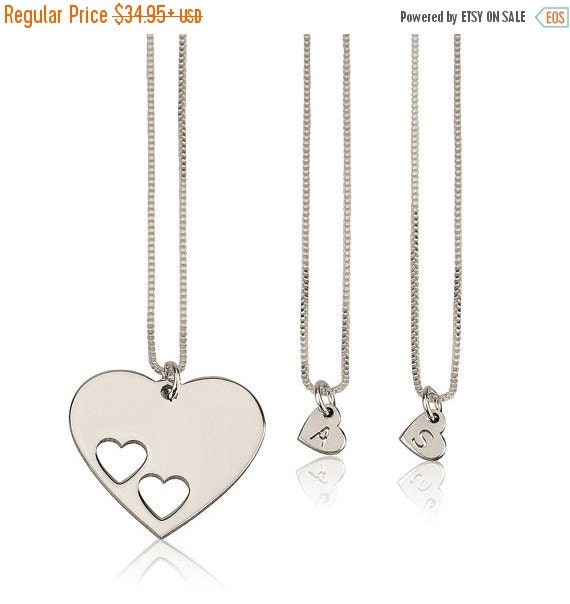 May Madness 10% OFF Mother Daughter Floating Hearts by Onecklace