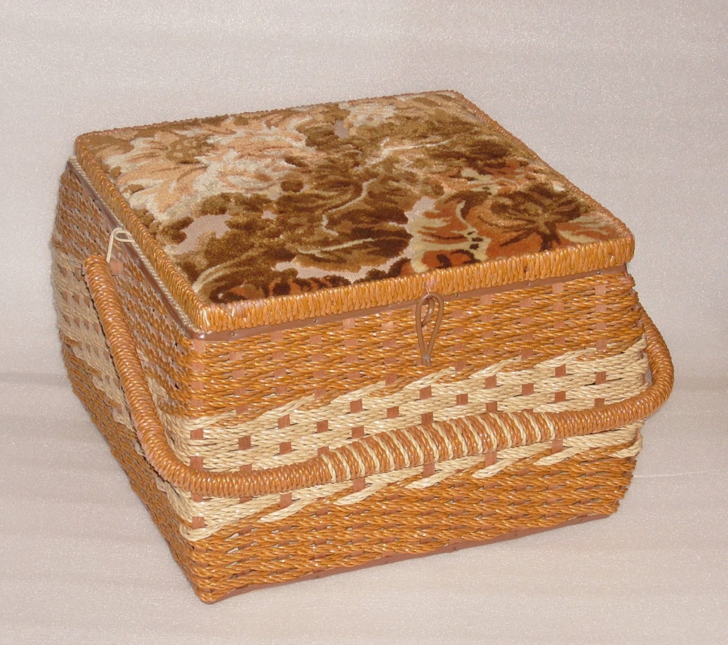 Large Vintage Wicker Singer Sewing Basket with by SeabyrdVintage