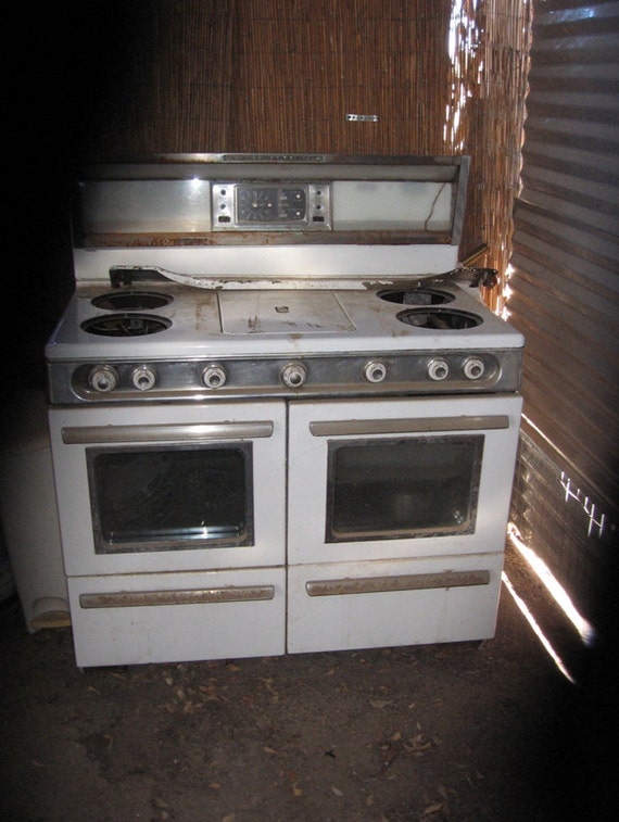 Items similar to Wedgewood Holly, 1950s, stove, Gas Double Oven with
