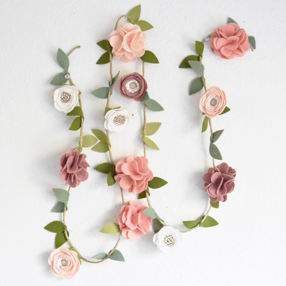 Felt Flower Garland//Mixed Flower//CUSTOM by