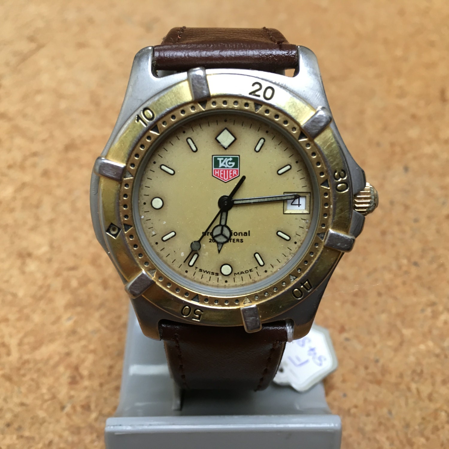 Authentic Vintage Tag Heuer Mens Professional 200 Meters Diver