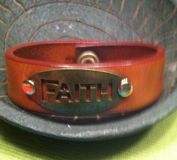 FAITH Statement Leather cuff bracelet 9 with 81/2 by Murphada