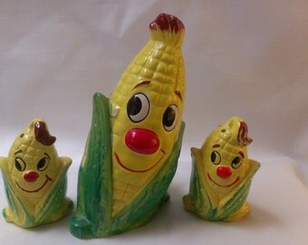 Corn Salt and Pepper Shakers with Napkin Holder made in Japan (710)