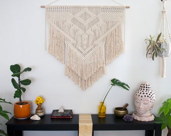 Macrame Wall Hanging 'Thunder'