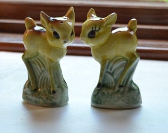 vintage fawn deer shakers | kitschy salt and pepper shakers | made in Japan