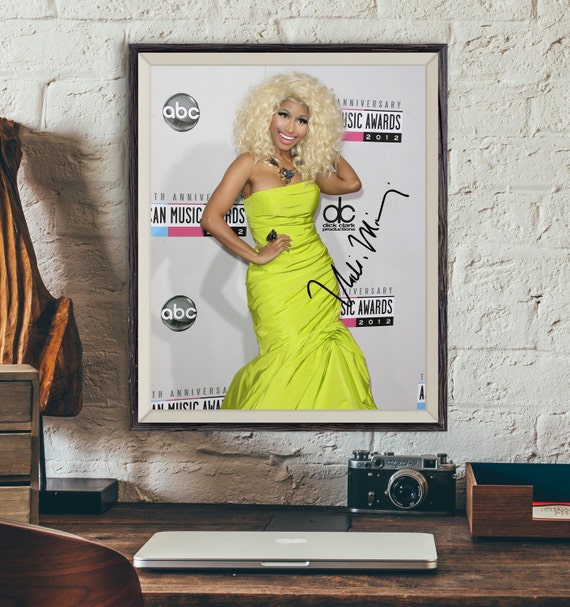 NICKI MINAJ Signed Photo Autograph Pre-Print by SignedHistory4U