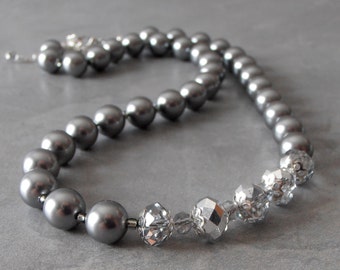 Gray Pearl Necklace, Grey Bridesmaid Jewelry, Pearl Strand with Crystals, Beaded Wedding Jewelry Sets, Pearl Bridal Necklace, Assymetrical
