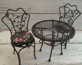 Miniature Wire Garden Table By Reutter Dollhouse Miniatures 112 Scale Miniature Wire Garden Table By Reutter Dollhouse Miniatures 112 Scale