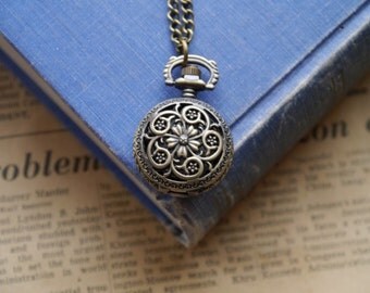 Antique Bronze Vintage Style Floral Scroll Design Pocket Watch with Chain