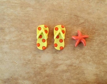 Miniature Flip Flops Sandals & Starfish Set for Beach Fairy Garden - Beach Miniature Garden, Dollhouse Accessories, Fairy Garden - Yellow
