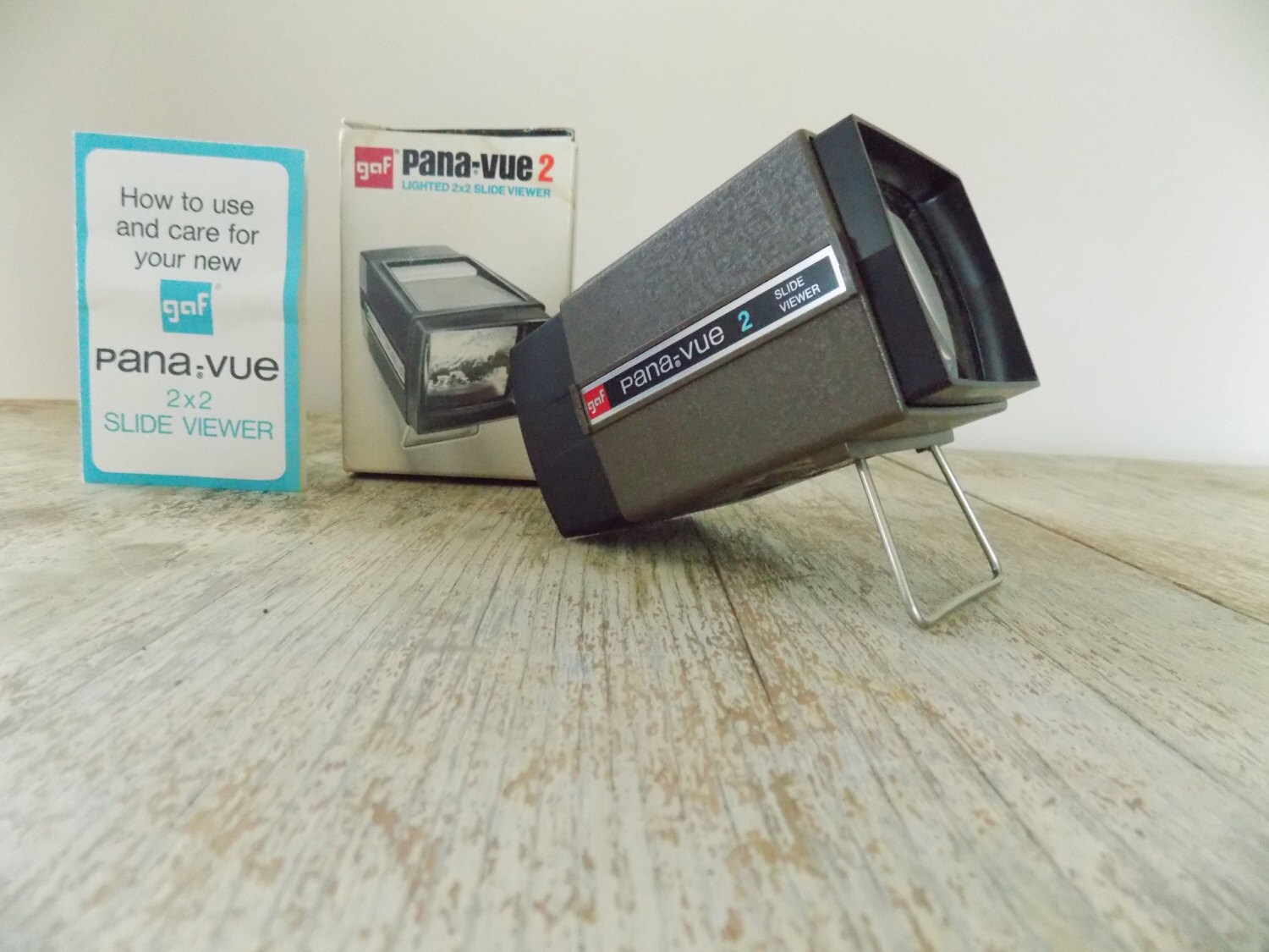 Vintage PanaVue 2 Lighted Slide Viewer Gaf Handheld 2x2