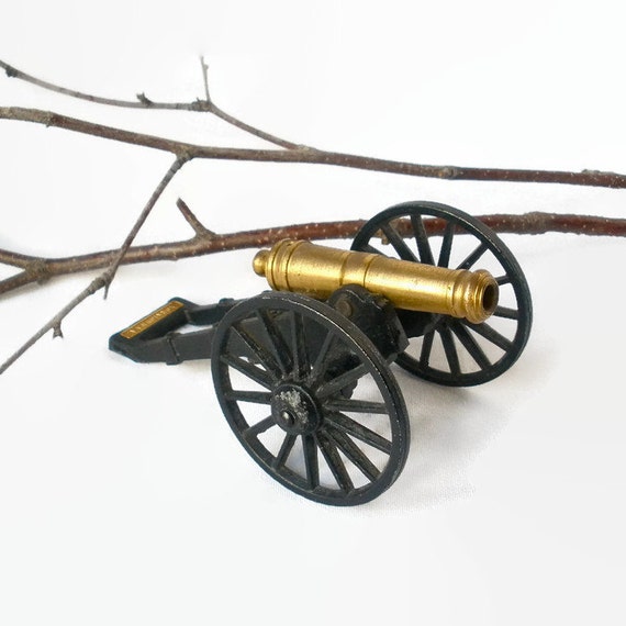 Cannon Cast Iron Civil War Yorktown Replica Military History