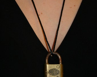 Chunky Corbin padlock pendant necklace antique/vintage 23-26 inch length