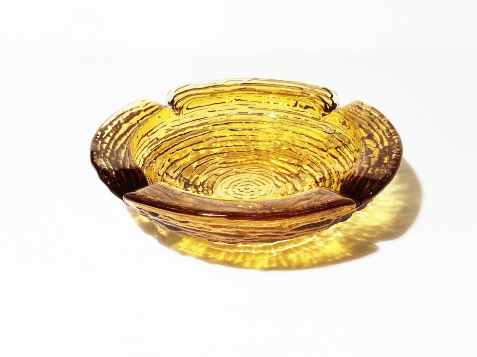 Vintage Amber Glass Ashtray Swirl design Pipe ash Tray