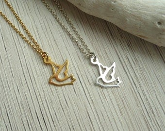 Sterling Silver Swallow Necklace, Swallow Bird Necklace, Tiny Bird Necklace, Swallow Necklace in Gold, Minimalist Necklace