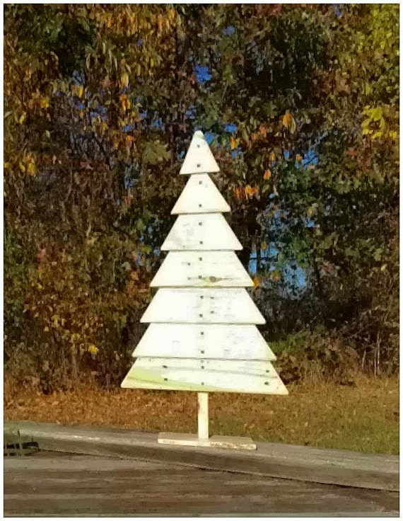 Recycled Wood: Recycled Wood Christmas Tree