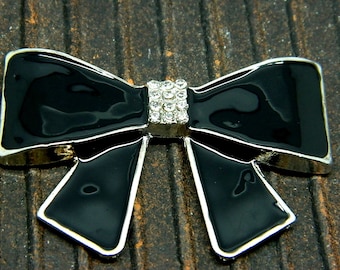 Items similar to Black Ribbon White Pearls - luxury bow accessory on Etsy