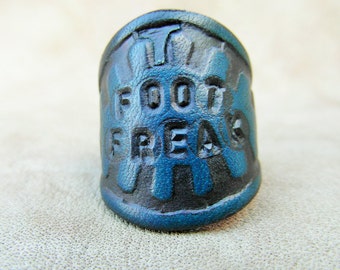 Foot Freak Ring, Leather Foot Fetish Ring, Kinky Jewellery, Submissive Jewellery, Foot Fetish, BDSM gifts, bdsm Jewellery