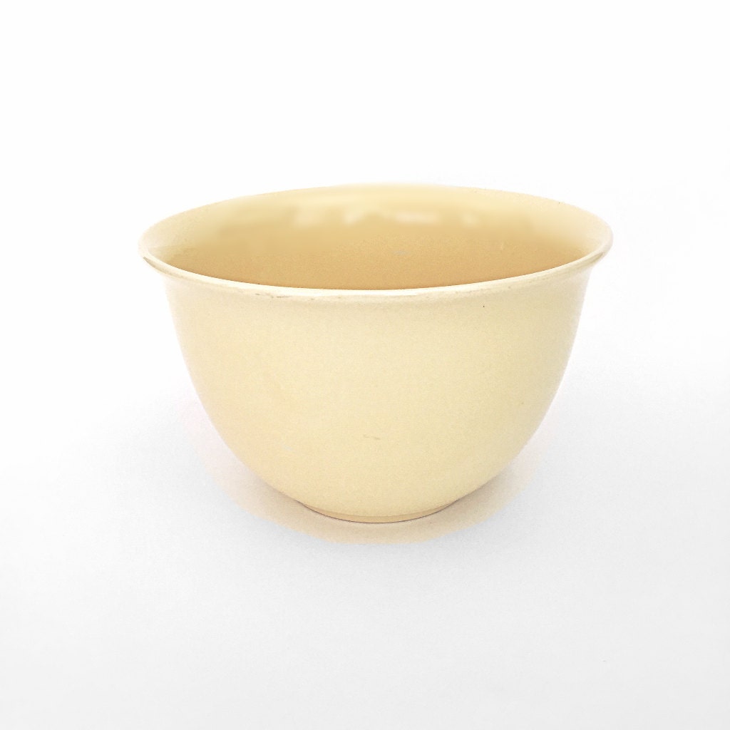 Ceramic Mixing Bowl by Vernon Kilns Vernonware California