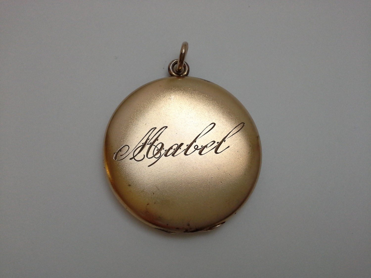 marc fisher locket