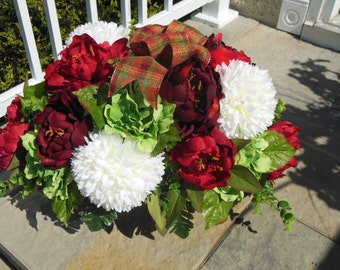 Cemetary Flowers, Headstone Flowers, Tombstone Flowers, Cemetary Saddle, Headstone Saddle, Tombstone Saddle, Grave Site Flowers