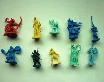 10 pc D & D Dungeons and Dragons RPG figures Fantasy Miniatures 1/72