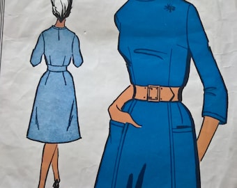 Fabulous 60's french vintage sewing pattern - "Patrons Favoris" 9012 Dress woman size 44 / size 16