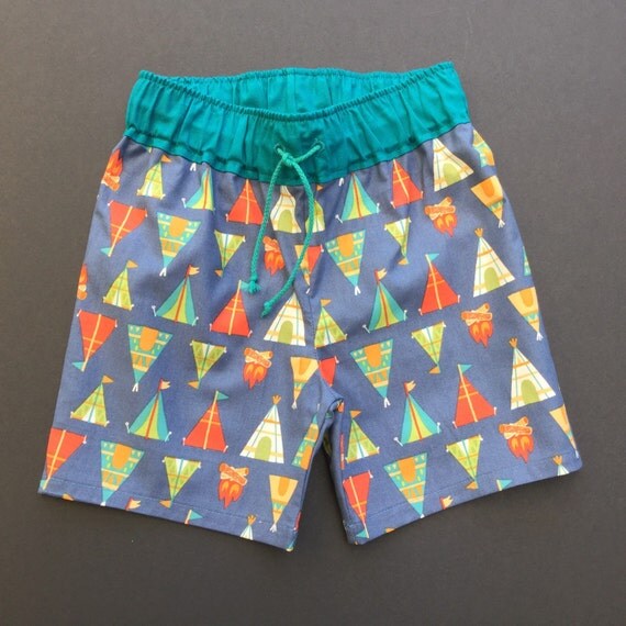 Toddler boys tent camping shorts in Size 2